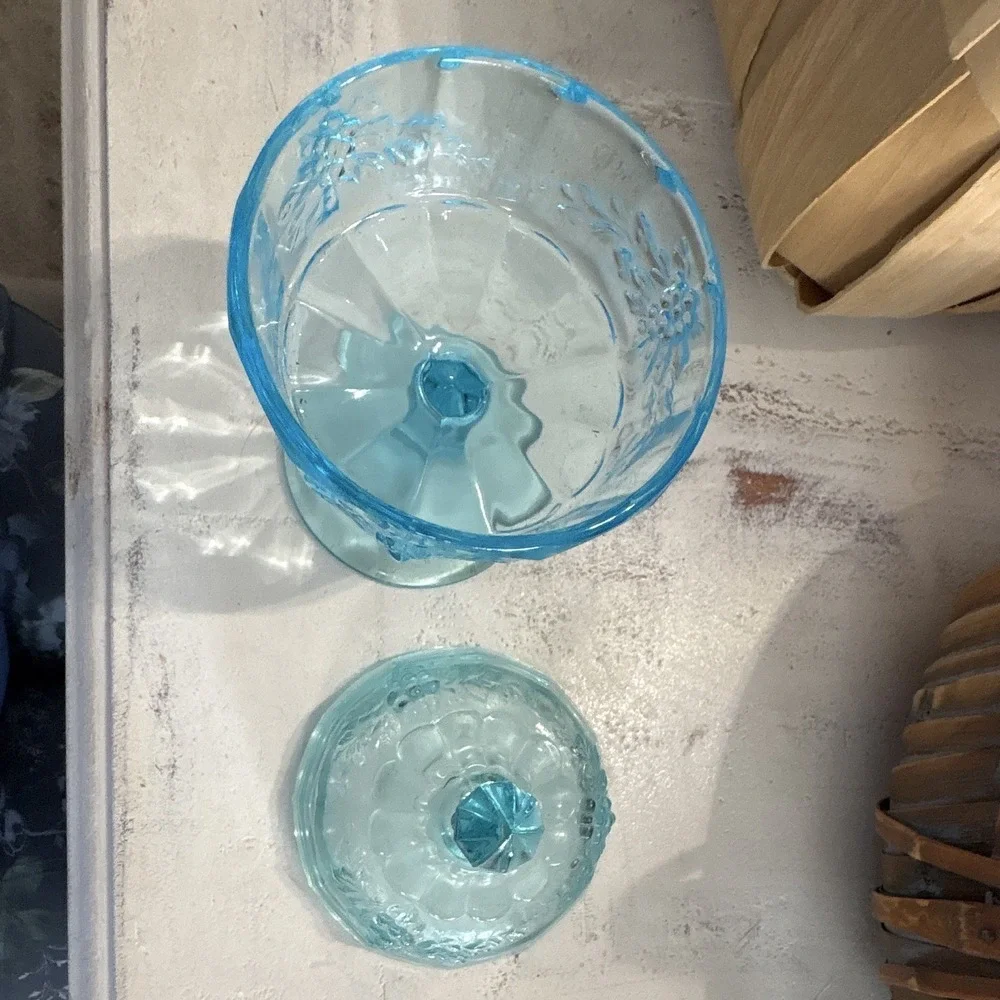 Blue Westmoreland Glass Pedestal Covered Dish/Candy w/ Lid Round Grapes/Leaves